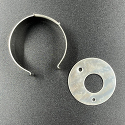 Стакан помпы охлаждения Suzuki DT9.9-15 (вкладыш и пластина) (Omax)