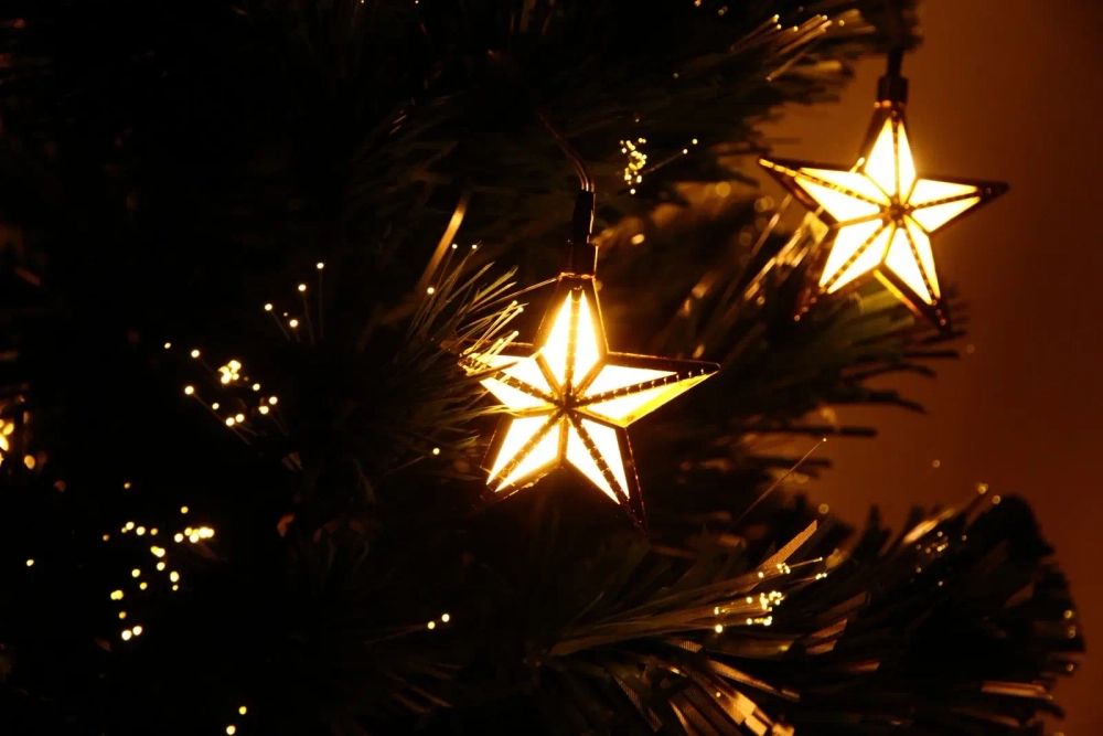 Елка 120 см светодиодная «Ночная искра» оптоволокно + звезды (125 веток)