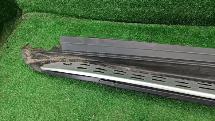 Наклад порога левая Mercedes ML GLE W166 (2011-2018)