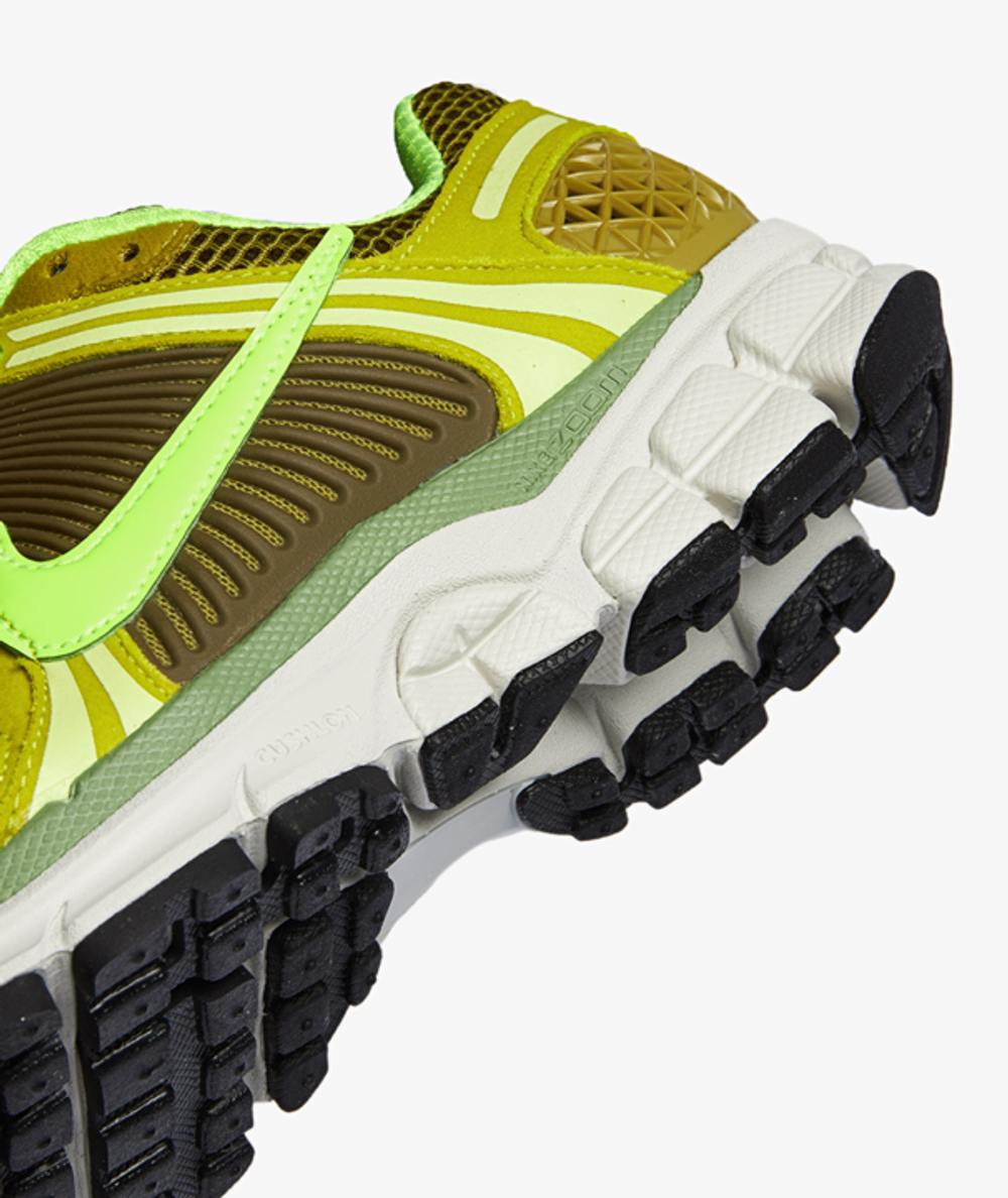 Nike | Women's Zoom Vomero 5 "Volt and Moss"