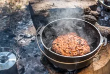 Жаровня чугунная на ножках, 26 см, 3.8 л, угольная, Lodge