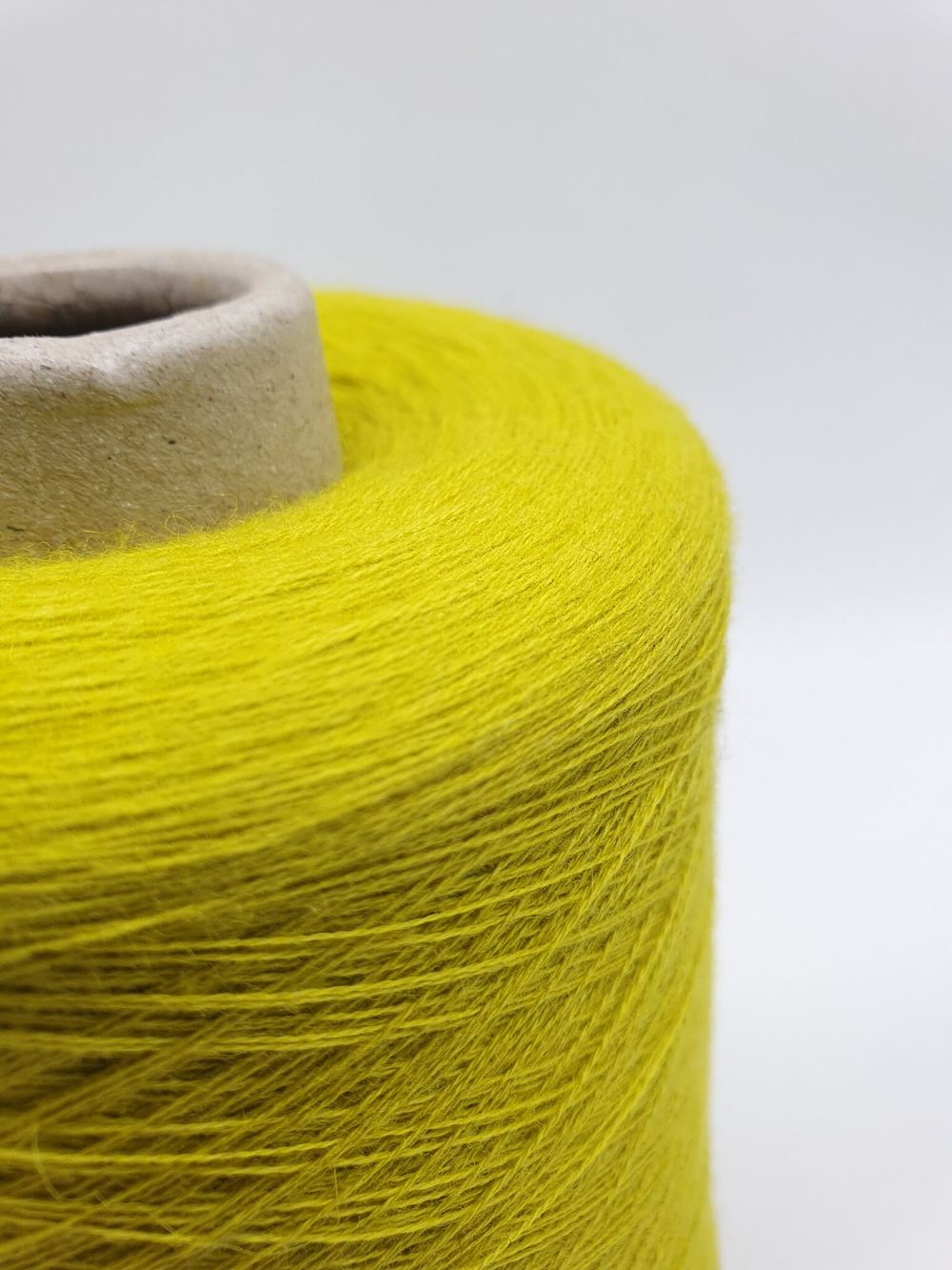 Пряжа Emilcotoni SPa RealWool 2/50 (60% пима хлопок, 40% меринос),2500 м/100 гр, желтый винтаж