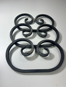 Кованый элемент вензель 150х270мм квадрат полнотелый 12х12мм