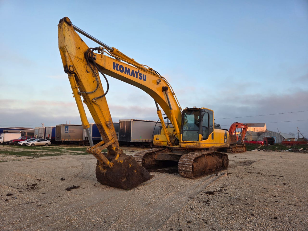 KOMATSU PC 300 Экскаватор PC 300-8M0	(Дизельный, 8,3 л, 255 л.с., АТ)