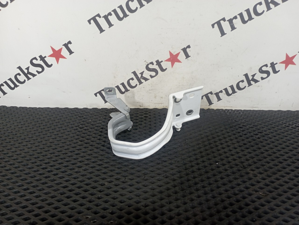 Петля крышки инструментального ящика 2023г