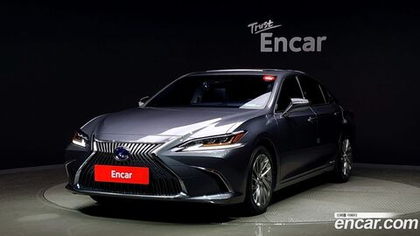 Lexus ES300h 7 Generation Executive (05.2020)