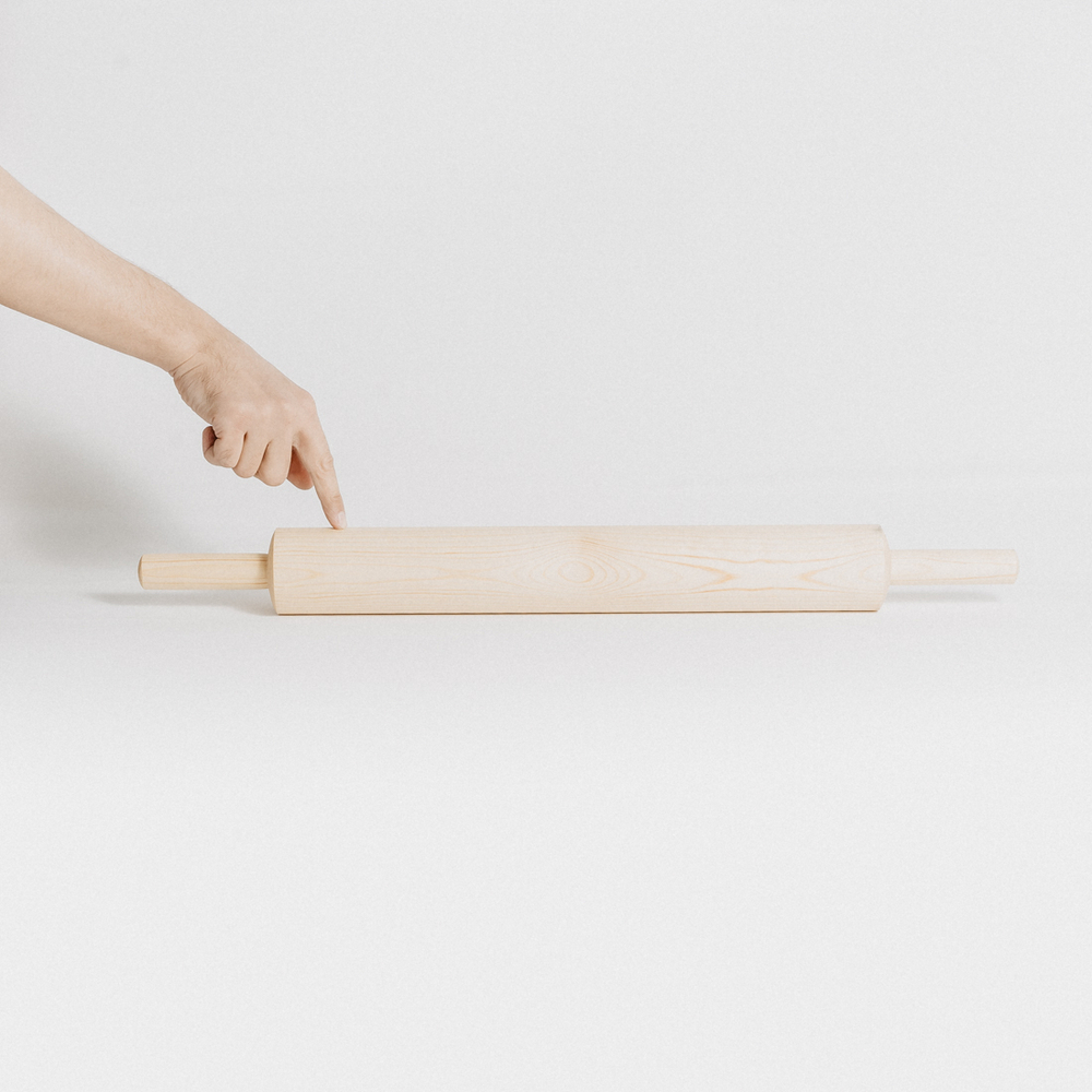 Деревянная скалка для раскатывания теста из сибирского кедра 67х6,5 см. RP3