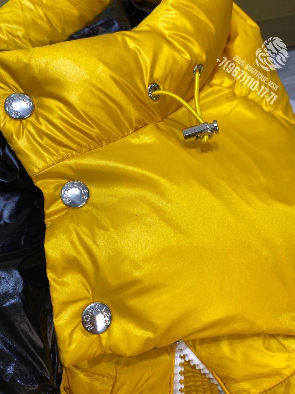 Пуховик Moncler