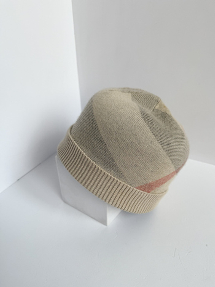 Шапка Burberry, 74