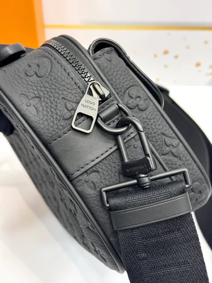 Сумка-мессенджер Louis Vuitton S-lock черный