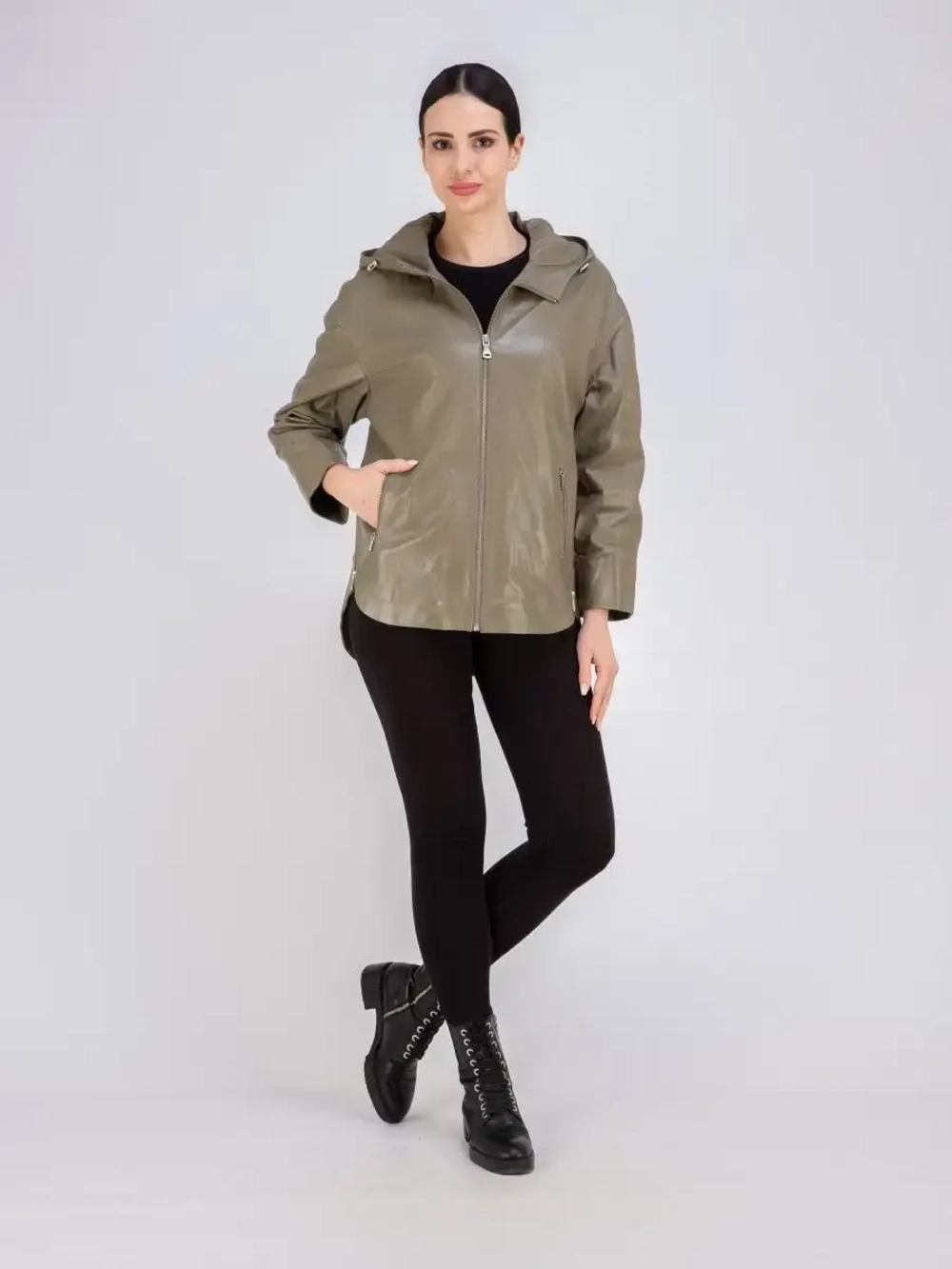 Куртка кожаная натуральная оверсайз с капюшоном