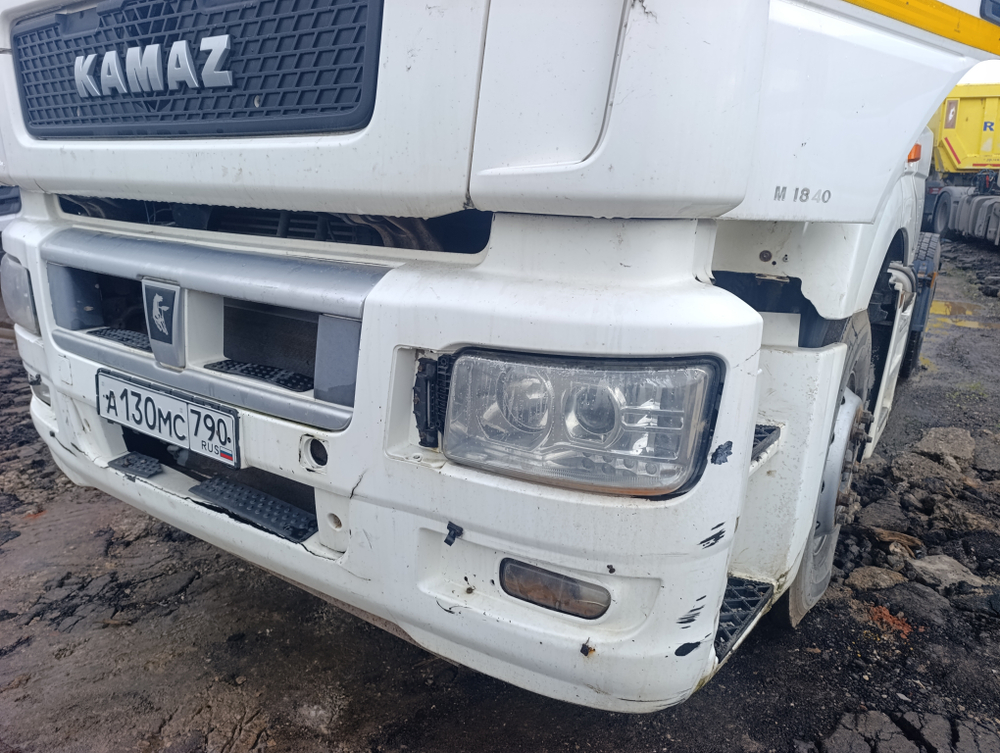 КамАЗ 5490 4x2 Седельный тягач 5490-095-68 (Дизельный, 12,0 л, 428 л.с., МТ)