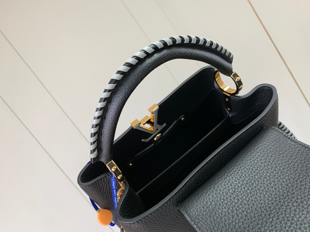 Louis Vuitton Capucines BB