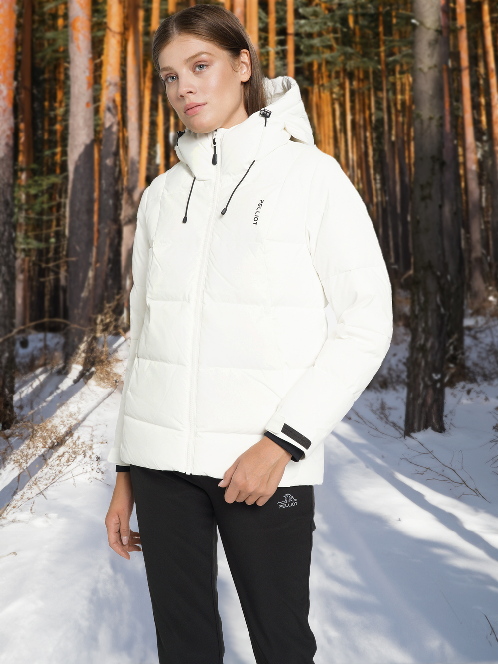 12240828 Куртка пуховая женская Hooded Down jacket белый Pelliot