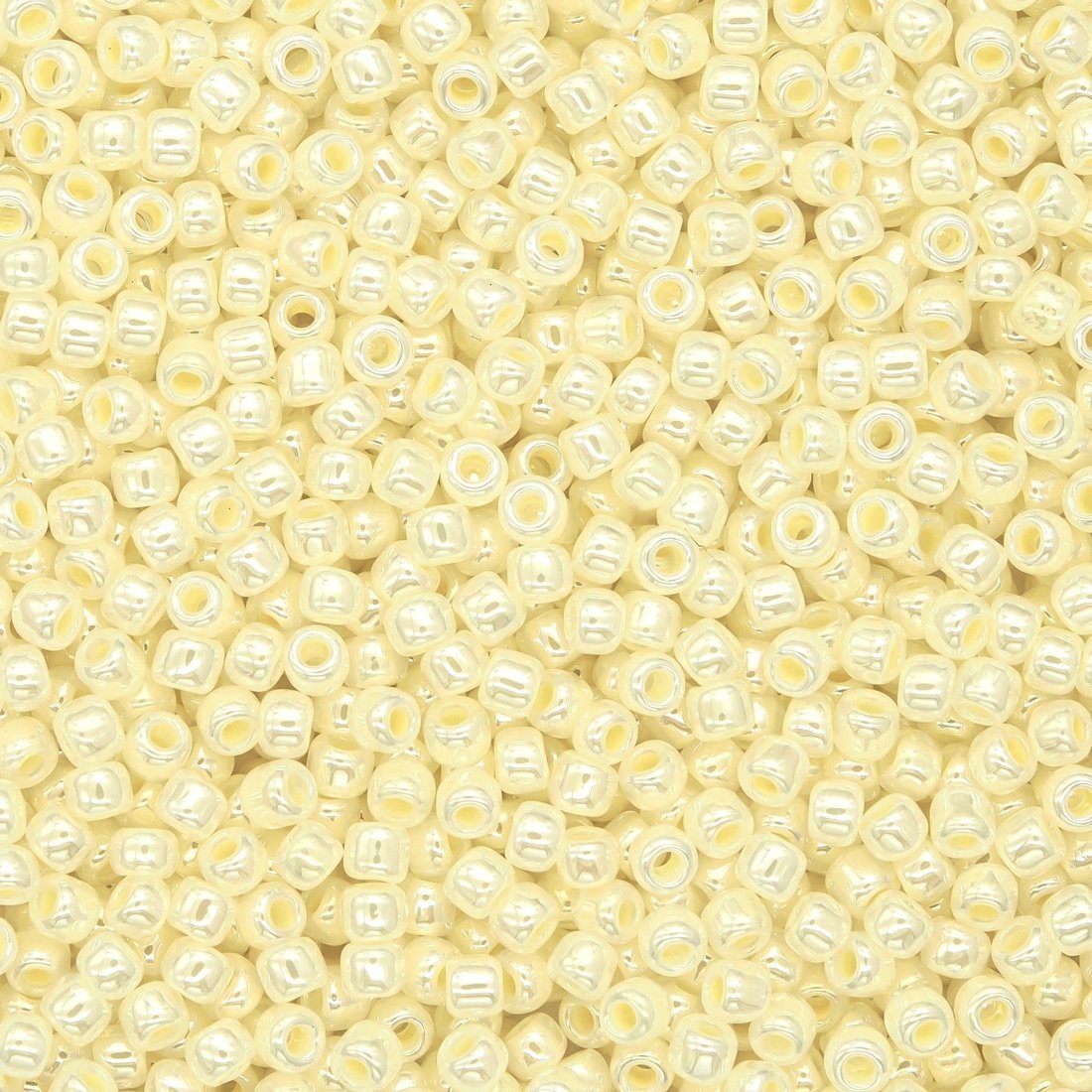 Японский бисер TOHO Round 11/0 (№142), жемчужный глянцевый