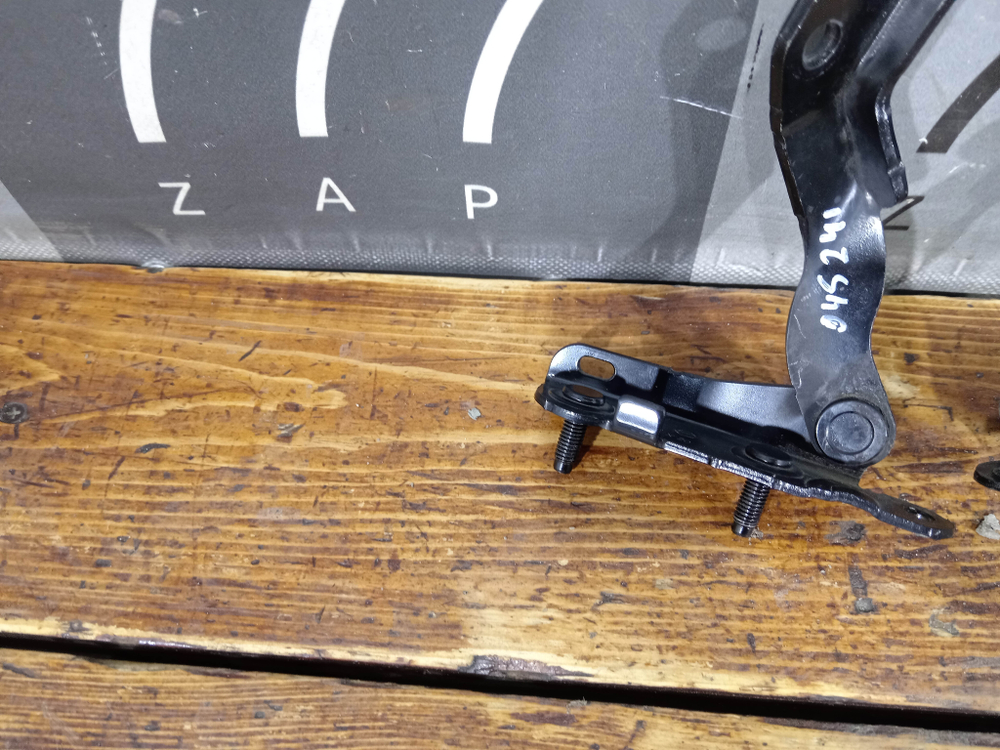 Петли крышки багажника комплект левая правая Nissan X-Trail 3 (T32) 13-23 Б/У Оригинал 904014BA0A