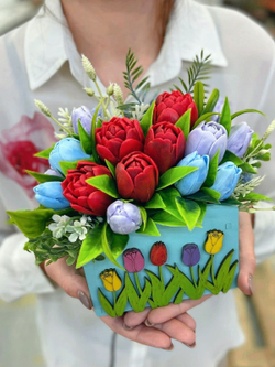 Букет из мыла "Море тюльпанов, бирюзовый бокс"