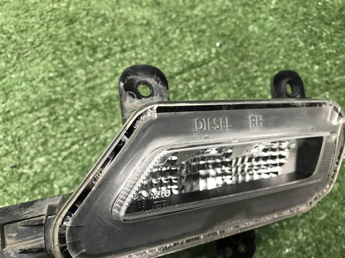 Фонарь заднего хода правый Genesis GV80 (20-23)