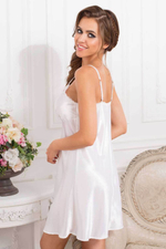 Lady in white 17251 Mia-Mia