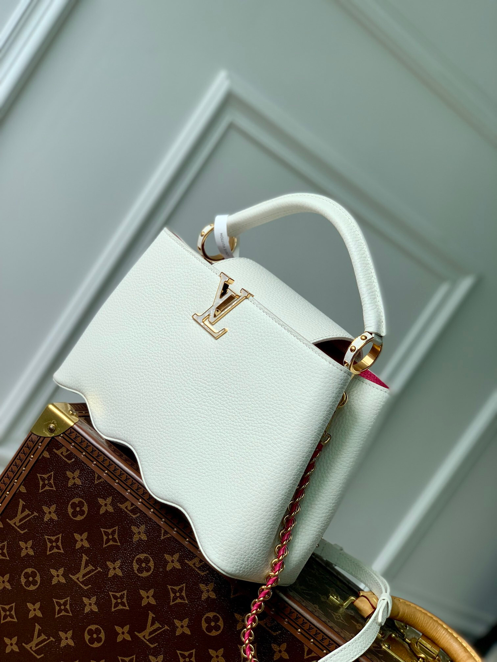Louis Vuitton Capucines MM