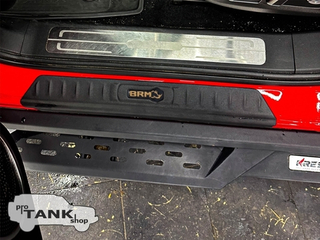 Накладки на пороги в проем дверей BRM (Золотой логотип. Комплект 4 шт.) TANK 300