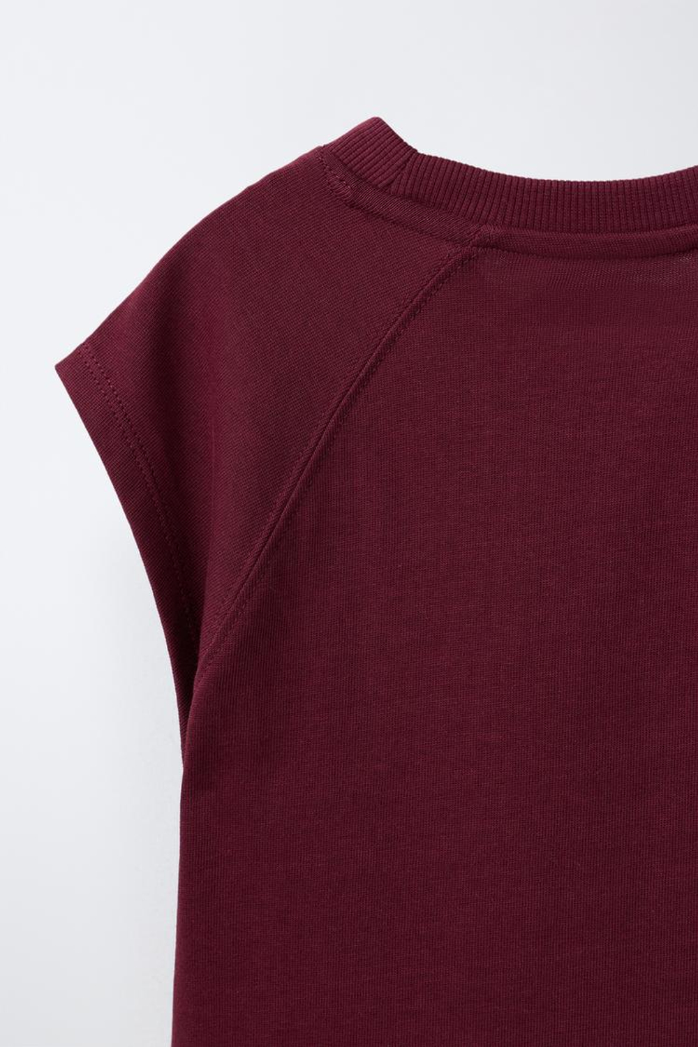 ZARA БАЗОВАЯ ФУТБОЛКА С РУКАВАМИ РЕГЛАН, БУРГУНДИ