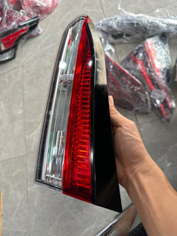 Задний фонарь Toyota Corolla Cross/Frontlander (оригинал,, 95% как новый)