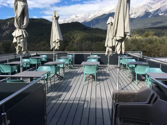 Пластиковый стол ClipX 80х80 см черный