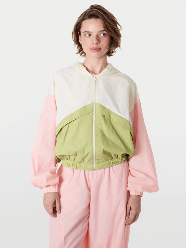 Олимпийка из нейлона 