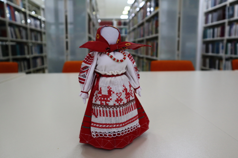 Кукла сувенирная в рязанском народном костюме (2)