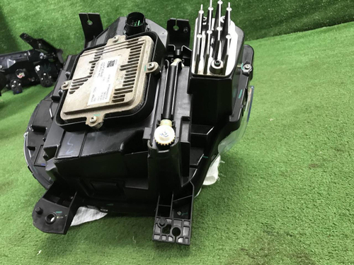 Фара правая Tank 300 (2021-н.в.) LED (В сборе)