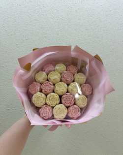 Букет из шоколадных пионов