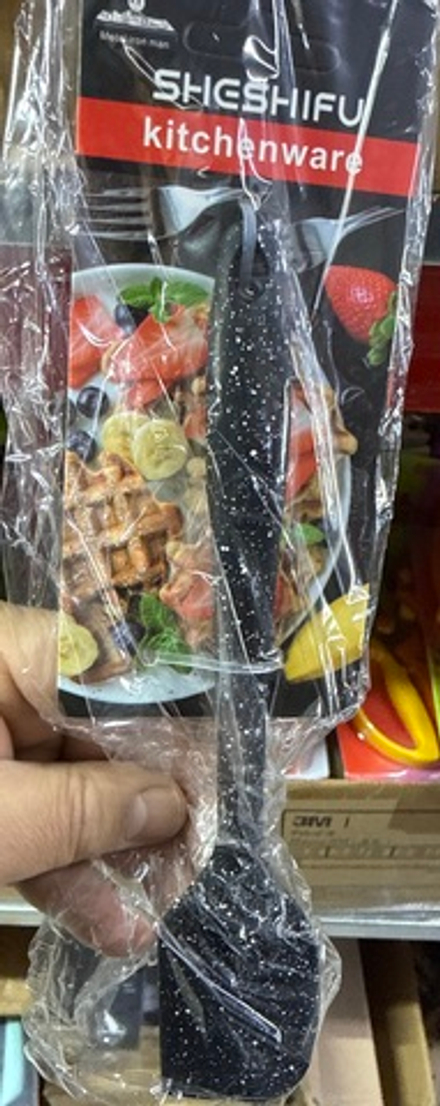 Лопатка силиконовая для кухни черная с белыми точками маленькая SHESHIFU