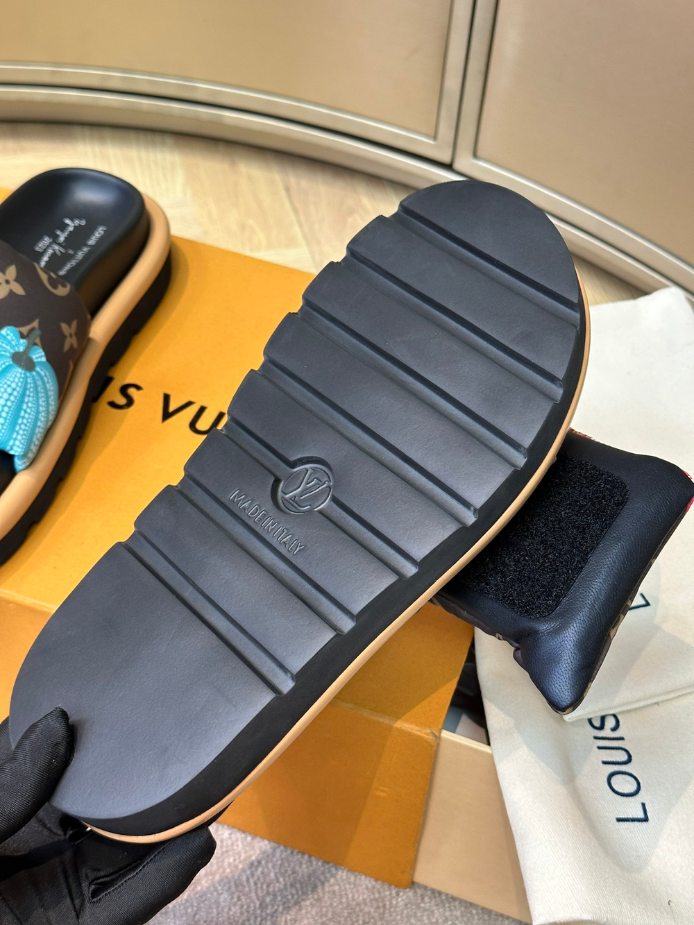 Louis Vuitton Pool Pillow Flat Comfort Mule