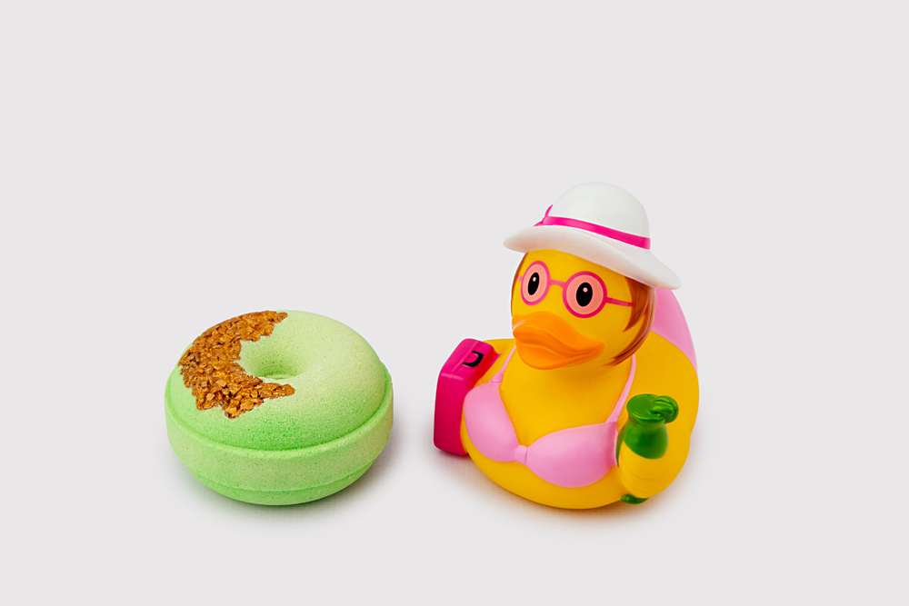 Бомбочка для ванной с уточкой Funny Ducks пляжница