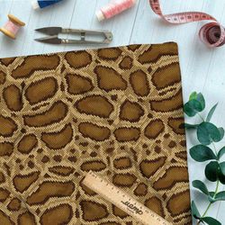 Ткань атлас коричневый питон в пикселях