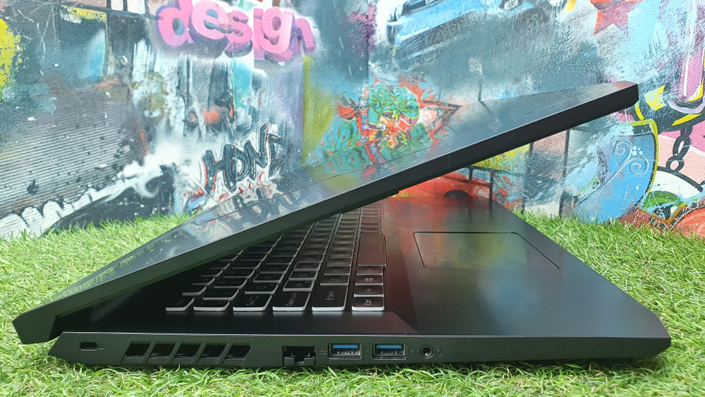 Ноутбук игровой 17" Acer Ryzen7/16 Gb/RTX 3070 8 Gb/144 Hz