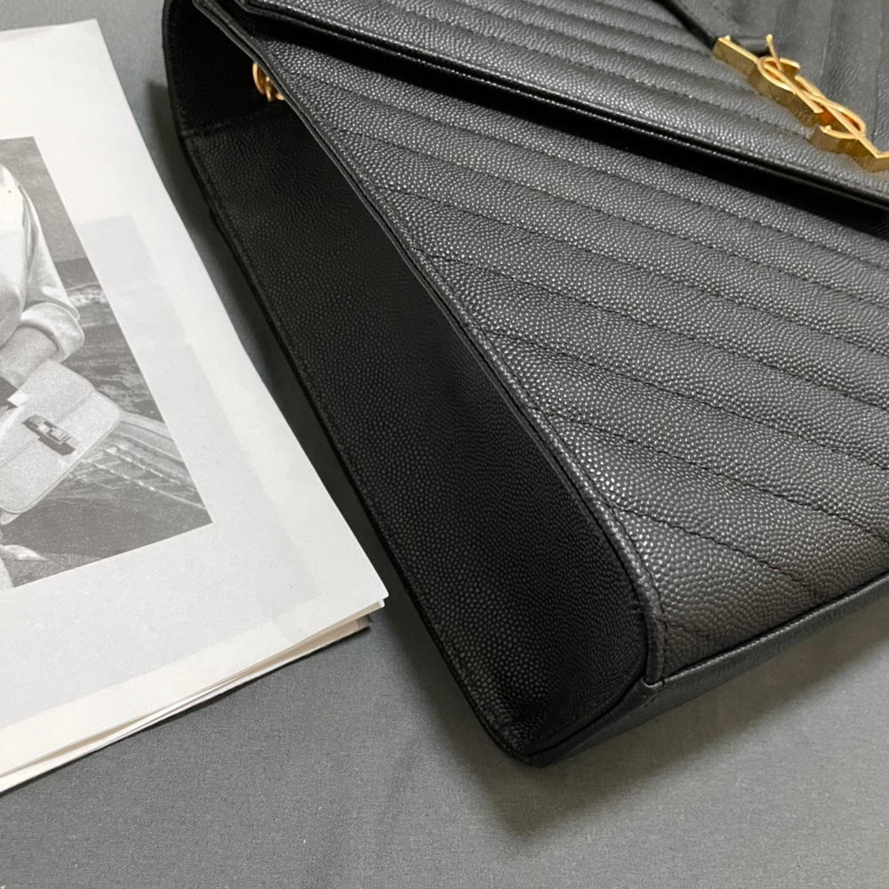 Saint Laurent Envelope Bag 31 cm