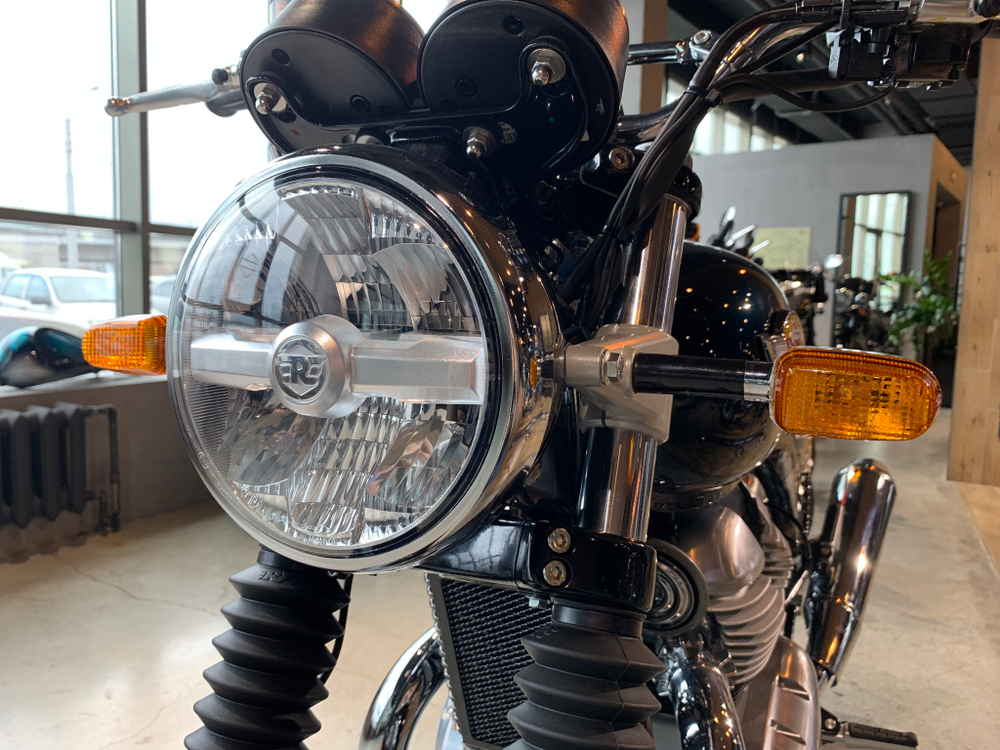 Royal Enfield Interceptor 650 Cali Green (Standard / Single tone)