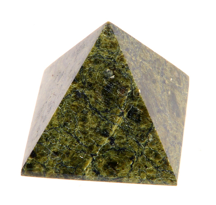 Пирамида из змеевика 45мм