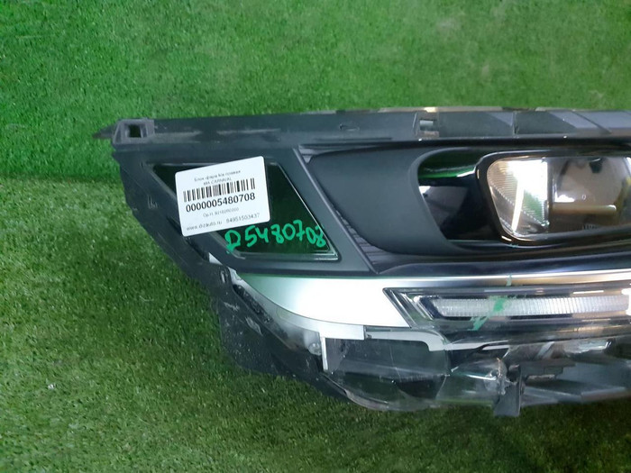 Битая Фара правая Kia Carnival 4 (2020-2023) LED