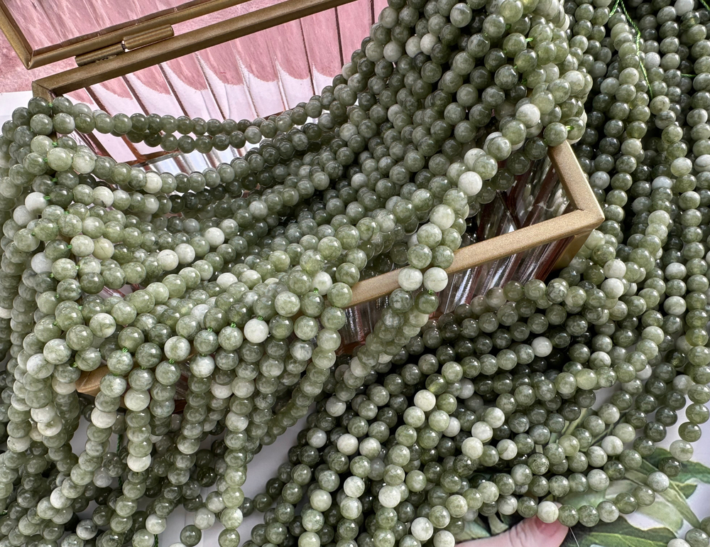 Нить бусин из тонированного кварца 6мм, гладкие