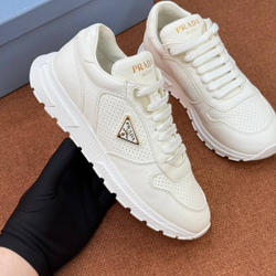 Кроссовки Prada