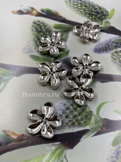 Пуговицы на прокол (пришивной элемент) серебристые в виде цветка