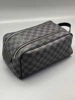 Несессер Louis Vuitton