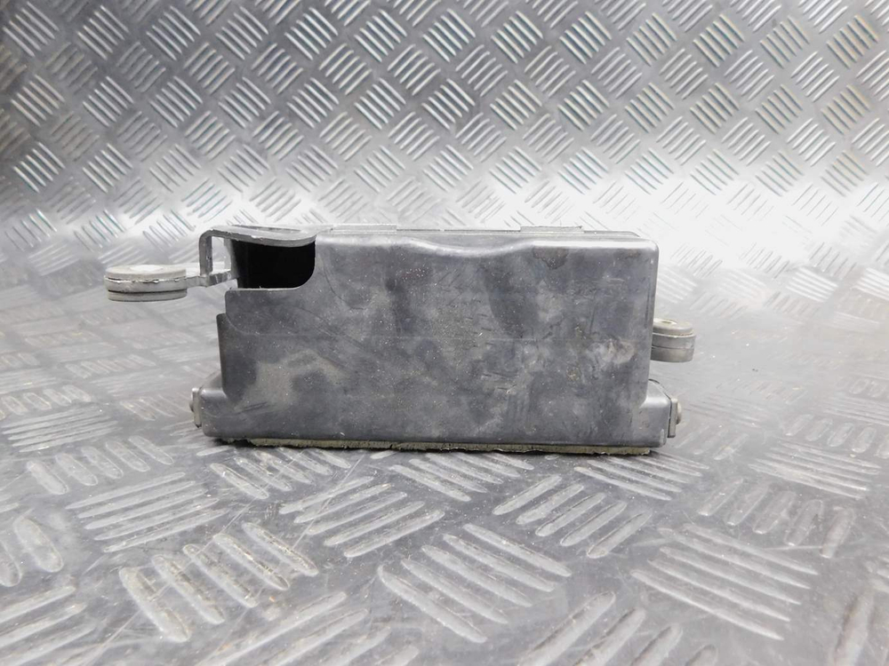 Пластик АКБ Yamaha TDM850 RN03J 2001