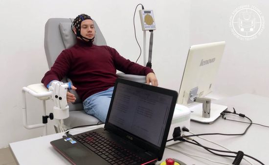 Роботизированный комплекс ОРТЕЗ-1 реабилитация кистей рук после инсульта