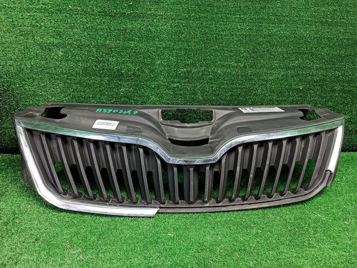 Решетка радиатора Skoda Rapid 1 (2012-2020)