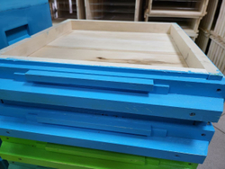 Дно 10 рамочного улья крашен (липа)