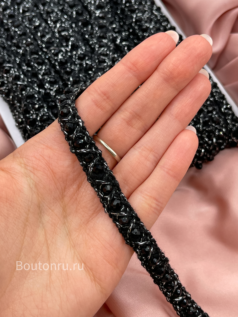 Тесьма черная с серебристой нитью люрекс и черным бисером